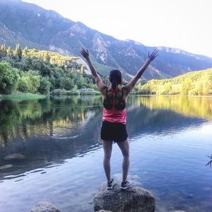 Meet your Posher, Hannah